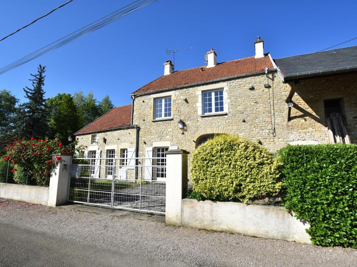 Modern Holiday Home On The Meadows Vault-de-Lugny Room photo